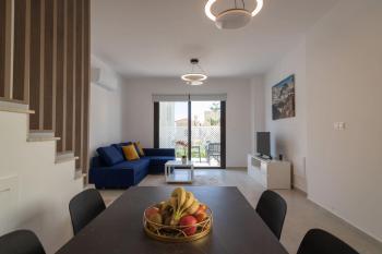 Townhouse Flower - 2BR Coastal Retreat near Coralia Beach, Pegeia (fotografie 2)