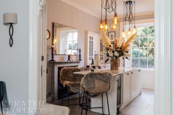 Central Townhouse with Garden & Free Parking, Bath (photo 2)