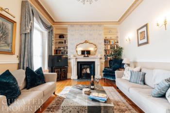 Central Townhouse with Garden & Free Parking, Bath (photo 4)