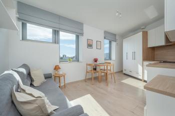 Air-conditioned Modern Studio with Parking in the Centre of Wroclaw by Noclegi Renters, Breslau (Foto 2)