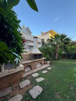 Lulu's pool and garden, Athens (photo 5)