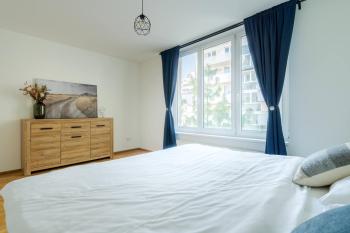 Apartments near Sky Park & Nivy Mall with Free Parking by Ambiente, Bratislava (fotografie 2)