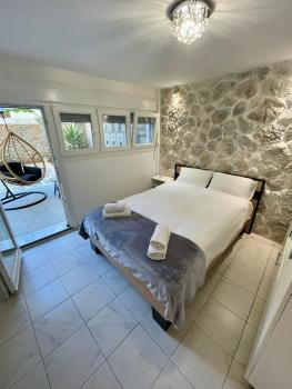 Modern Central Studio with Garden, Volos (foto 3)