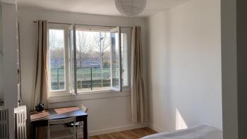 studio lumineux avec vue sur le canal, Parigi (foto 2)