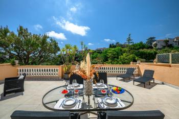 Nice Fabron, terrasse & piscine dans résidence, Nice (photo 2)