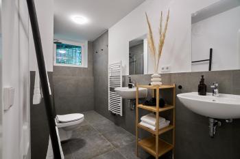 Urban Base Apartment for 9 in Berlin Mitte, Берлин (фото 5)