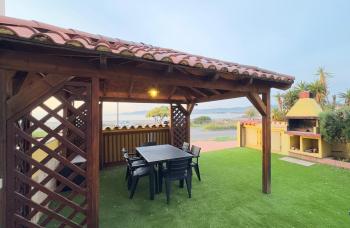 Blu Caletta - waterfront apartment with garden, La Caletta (foto 4)