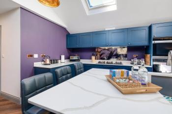 Elegant 3 Bedroom and 2 Bath Haven in Windsor, Windsor (photo 4)