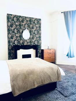 Room near Anfield - Great Value Stay, Liverpool (photo 5)