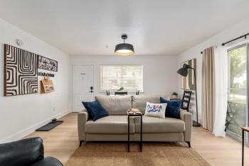 Modern & Stylish Condo Near UF, Shands & VA, Gainesville (zdjęcie 4)