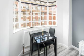 NEW Sleek & Modern Studio in the Heart of Chelsea, Londýn (fotografie 4)