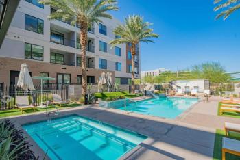 Alluring 1BD - Pool, Gym, Parking, W-D - Sleeps 4, Темпе (фото 2)