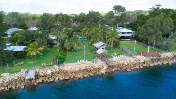 Belles on Ballow - Lorikeet Lodge - Absolute Waterfront, Amity Point (fotografie 2)