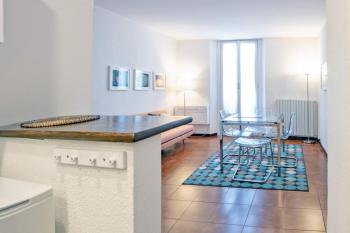 Just Urban Stays - Bright 1BR apt 5 floor in the Center - Metro M2 and M4, Milan (photo 5)