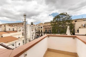 Historical Penthause Ballarò with view, Palermo (fotografie 3)