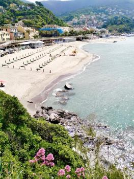 Central Studio in Moneglia 20 steps from beach and 20 minutes from the Cinque Terre by train, Монелья (фото 3)