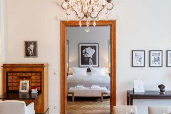120 sqm Historic Design Apartment Savignyplatz near Ku'damm, Berlin (zdjęcie 2)