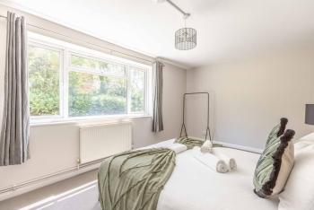 Windsor Escape, 2 Beds, Walk to Town, Parking, Windsor (zdjęcie 5)