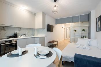 High-end Studio with Panoramic View, Parking & Pool, Bucarest (foto 2)