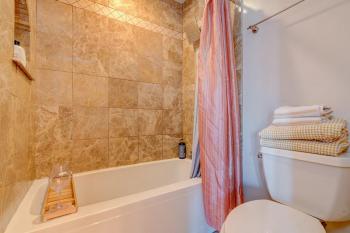 Stunning, Stylish Getaway Close to Everything!, Tucson (Foto 2)