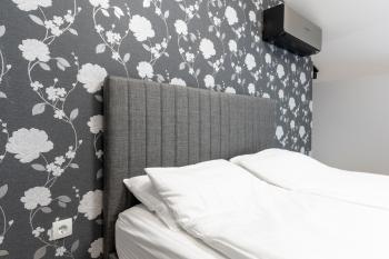 Urban Five #5 - Stylish One-bedroom apartments with Kitchen & Parking, Veliko Tărnovo (fotografie 3)