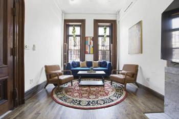 3BR NYC Brownstone Game Room Backyard Patio, Нью-Йорк (фото 4)