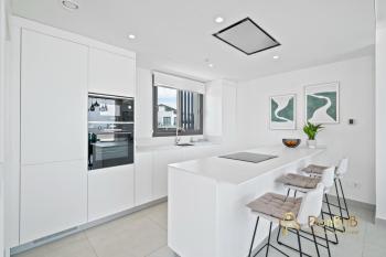 Penthouse with a private pool and sea view in Fuengirola, Fuengirola (fotografie 4)