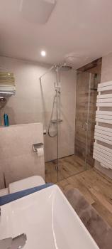 Air-conditioned apartment in a great location with balcony, Lipsko (fotografie 5)