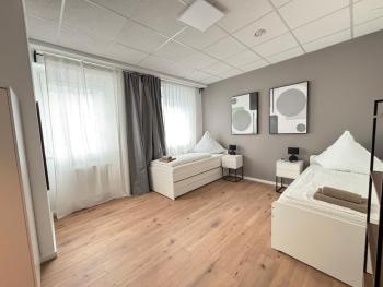 160qm - 6 Zimmer - Parkplatz - Zentrum - MalliBase Apartments, Hannover (fotografie 2)