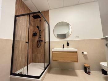 160qm - 6 Zimmer - Parkplatz - Zentrum - MalliBase Apartments, Hannover (fotografie 3)