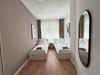 135qm - 6 rooms - city - 2 bathrooms - free parking - MalliBase Apartments, Hannover (fotografie 3)