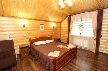 Ластівчине гніздо, Mykulychyn (photo 5)