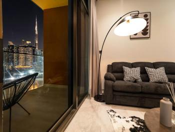 Lux Burj View Studio in Downtown 10 min Dubai Mall, Dubai (photo 2)