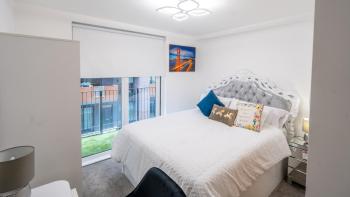 Mega7 Spacious 2Bedroom Apartment, 2 Bathrooms, Balcony and Free Parking, Manchester (photo 2)