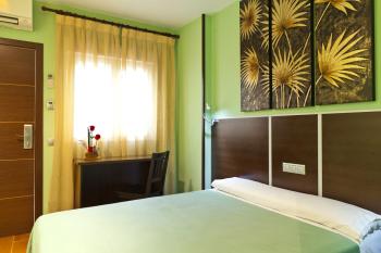 Hostal Avenida Barajas, Madrid (fotografie 2)