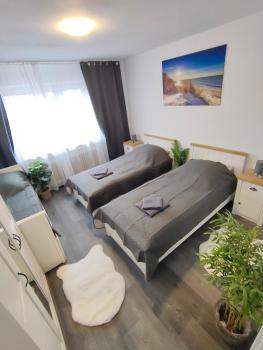 Large Central Apartment - MODERN & Fully Equipped - near fair, Colonia (foto 2)