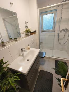 Large Central Apartment - MODERN & Fully Equipped - near fair, Colonia (foto 3)
