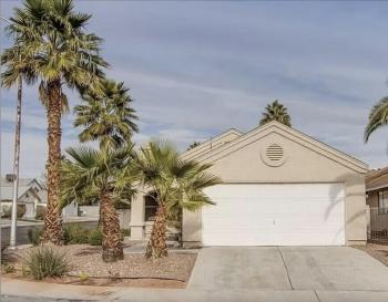 Room in Cheerful 2-bed House - Shared bathroom, Las Vegas (photo 2)