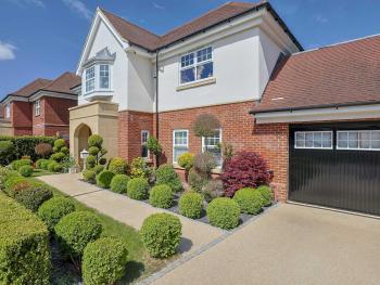 Pass the Keys Luxury Villa with Hot Tub - 5 minutes to Legoland, Windsor (zdjęcie 4)