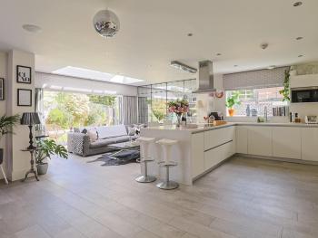 Pass the Keys Luxury Villa with Hot Tub - 5 minutes to Legoland, Windsor (zdjęcie 5)