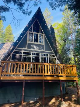 Cozy Chalet - Hot Tub with Meadow Views - Family & Pets, Fire Pit & BBQ, Arnold (zdjęcie 2)