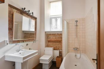 Spacious 82 m2 2 bedroom Flat and Roof Terrace in the Heart of Riga, Riga (fotografie 3)