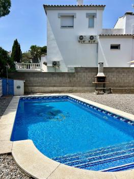 House with pool and private garden, L' Escala (fotografie 3)