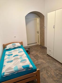 Historic studio apartment beneath the Ljubljana castle in the old city centre, Ljubljana (photo 3)