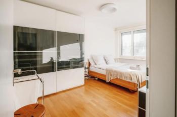 Modern Apartment with balcony in Zurich Center A Hoh - Self Checkin, Curych (fotografie 3)