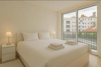 Bright 1 BDR Apartment W/ Pool View by LovelyStay, Lisbonne (photo 2)