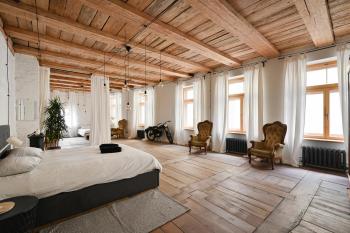 Doma Church apartment, Rīga (photo 2)