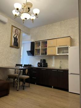Monro-style in the historical center, Oděsa (fotografie 5)