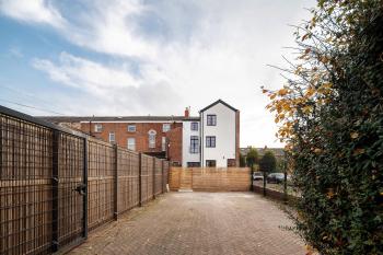 6-Bedroom, 6-Bathroom Contractor Home, Manchester (fotografie 5)