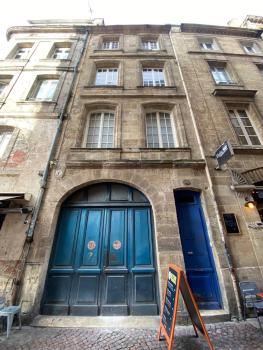 Large deluxe suite, historic center 2nd, Bordeaux (foto 2)